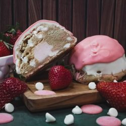 Strawberries N Cream